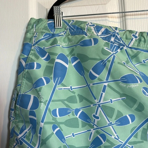 Vineyard Vines men’s green and blue lined swim trunks shorts size 2XL - Picture 3 of 10